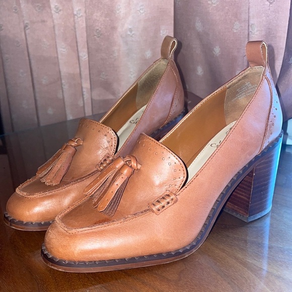 Vince Camuto heeled tassel loafers - Picture 1 of 5